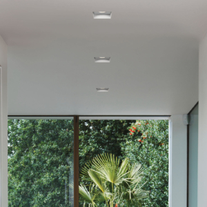 Trimless Square Fixed IP65 spotlights monterade i ett tak.