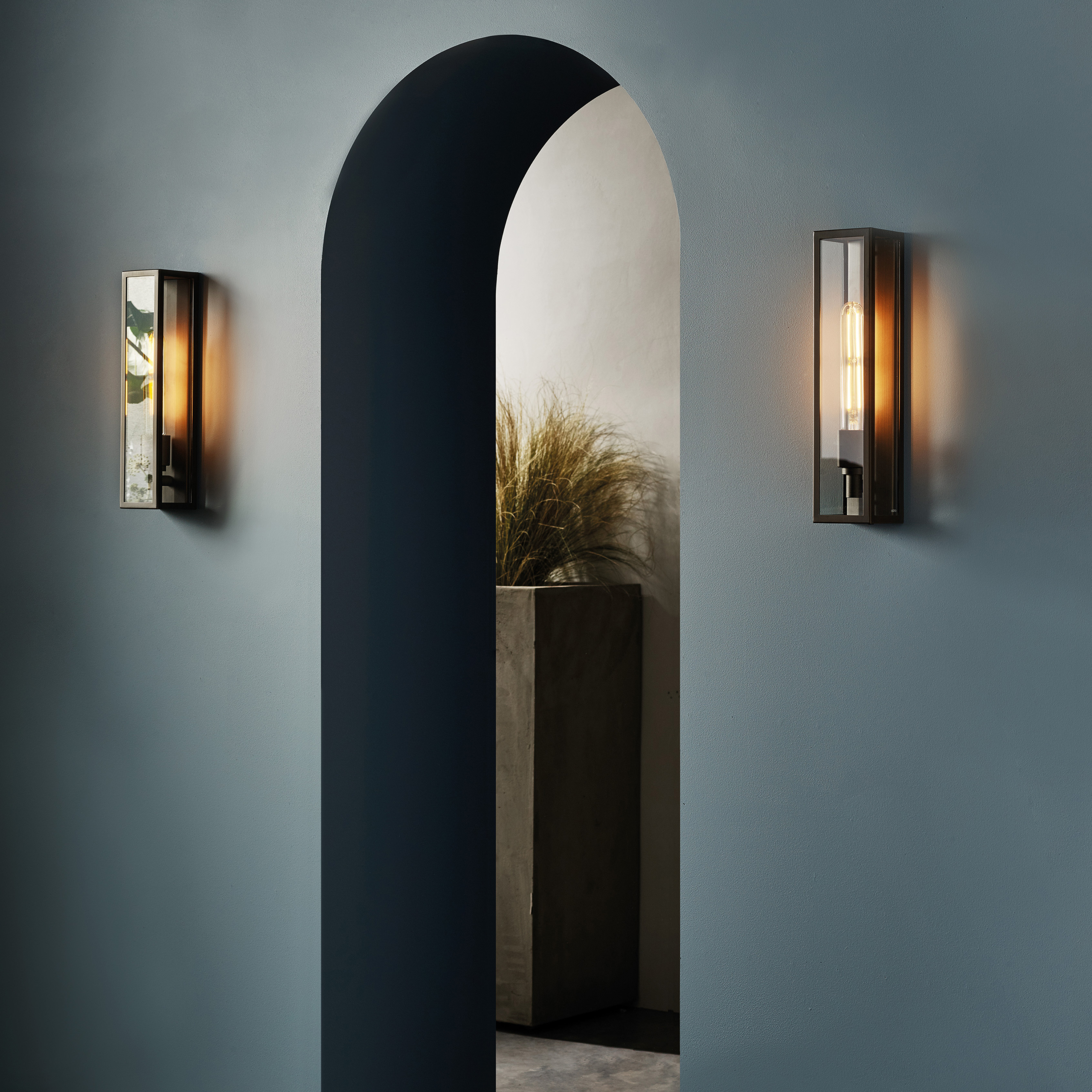 Harvard Wall 350 på en vägg.