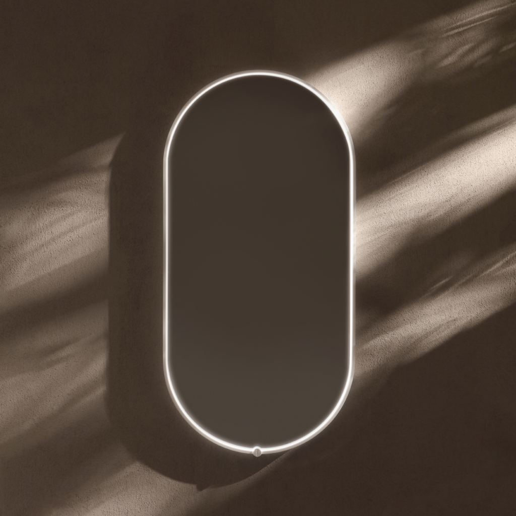 Frame oval spegel med belysning.