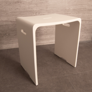 Cube pall i kompositmaterialet solid surface.
