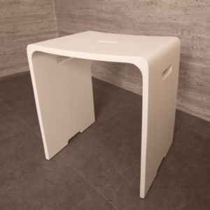 Cube pall i kompositmaterialet solid surface.