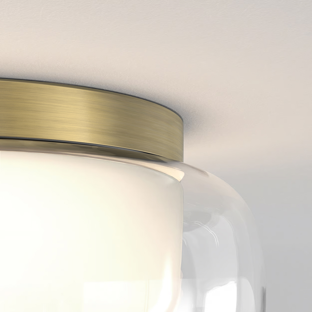 Modern taklampa, Aquina Ceiling 360 i matt borstad mässing med glasdesign