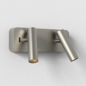 Enna Twin sänglampa, läslampa på en vägg.