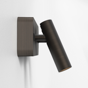 Enna Twin sänglampa, läslampa på en vägg.