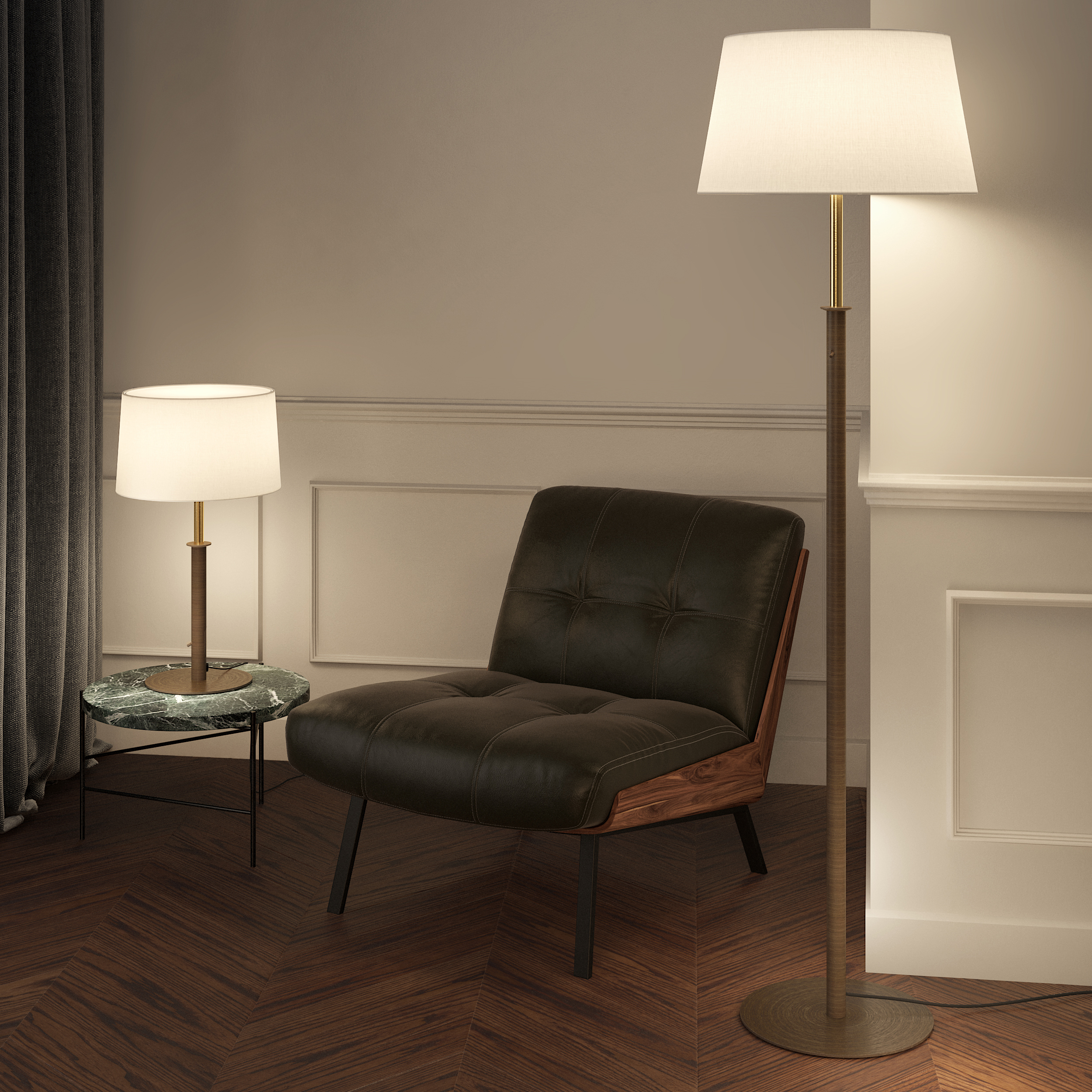 Club Table bordslampa med skärm på ett bord bredvid en fåtölj. Club floor står bakom fåtöljen.