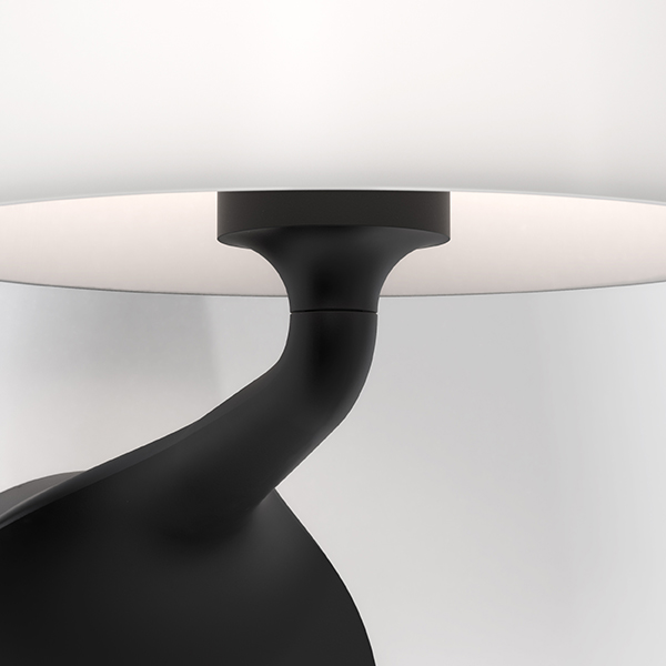 Närbild på vägglampa Millie från Astro i matt svart.